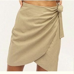 Sabo Skirt olive / Khaki wrap skirt - size small